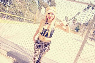 aye its Crystal kik:barbie_bb fb:Crystal Hernandez ig:... - 320 x 213 jpeg 26kB
